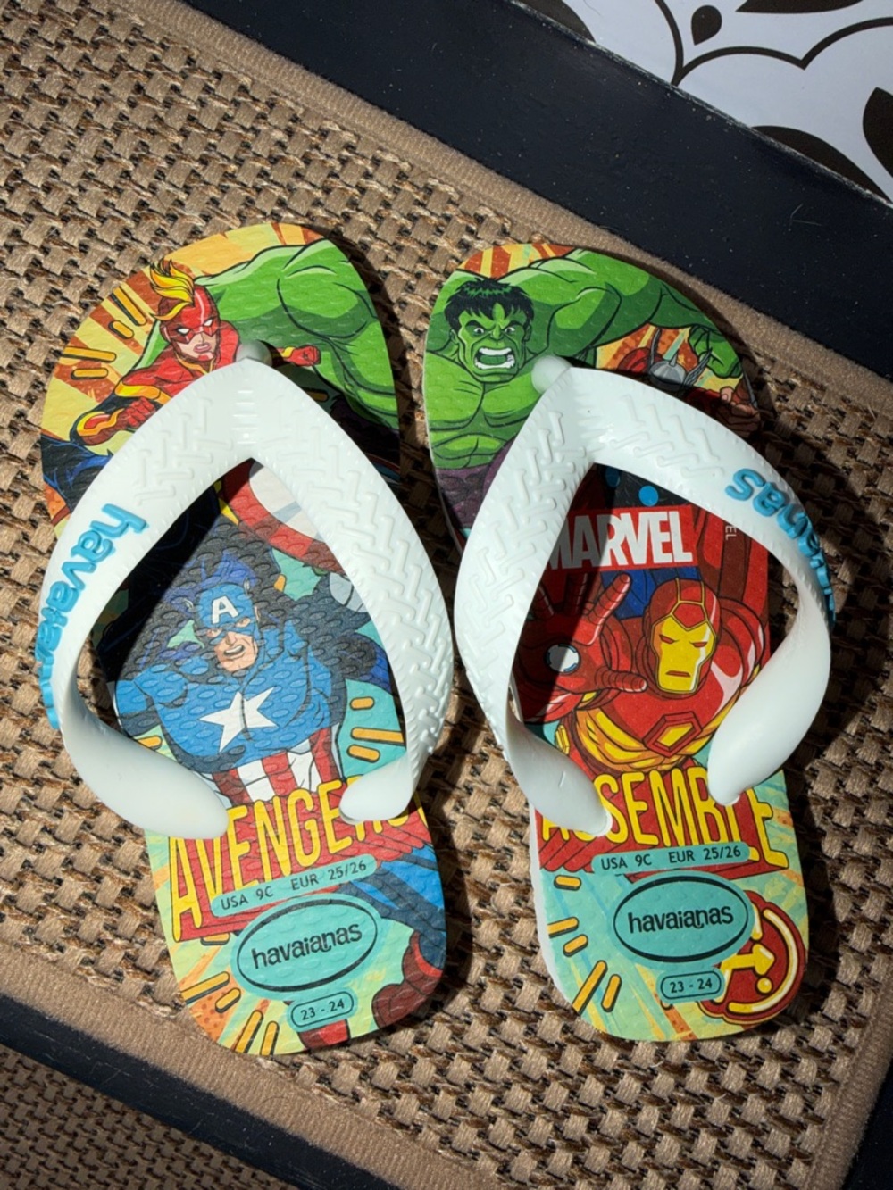 NWOT Havaianas Toddler Marvel Avengers Flip Flops Size 9c